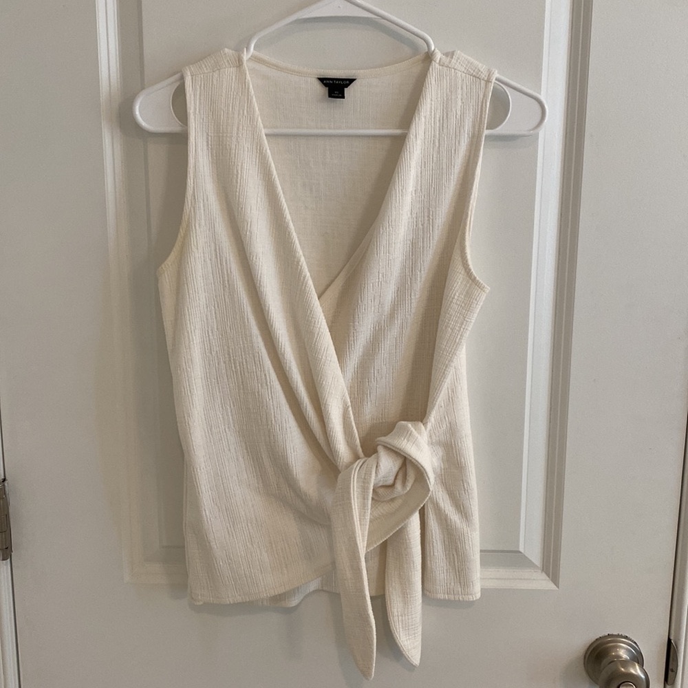 Ann Taylor Knot front top